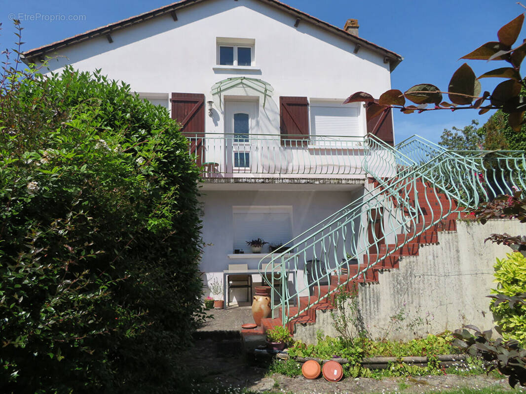 Maison à MADIRAN