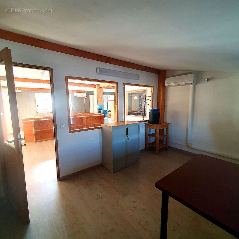 Commerce à SAINT-PAUL-LES-DURANCE