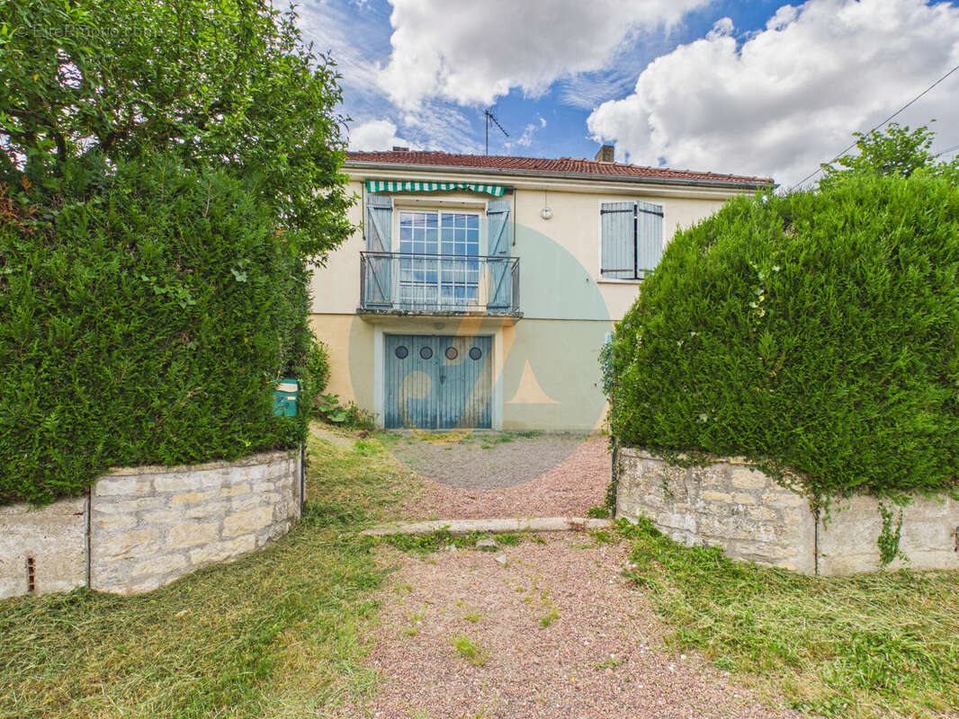 Maison à GERMIGNY-SUR-LOIRE