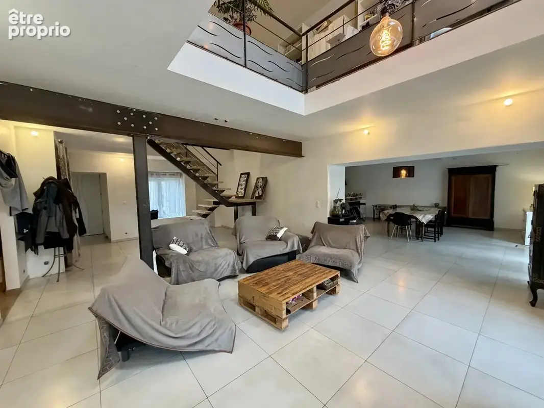 10 min AUXERRE Maison de caractère de + 180 m² sur 790 m² de terrain - photo 1