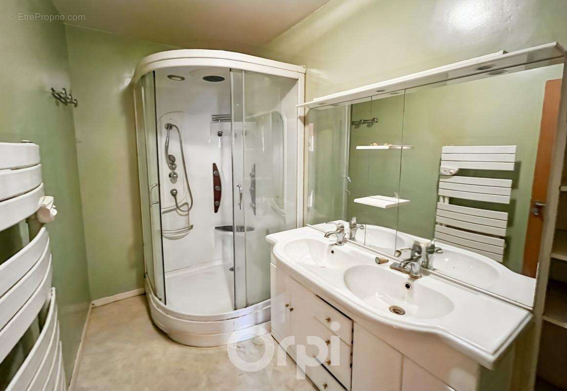 Appartement à AMBAZAC