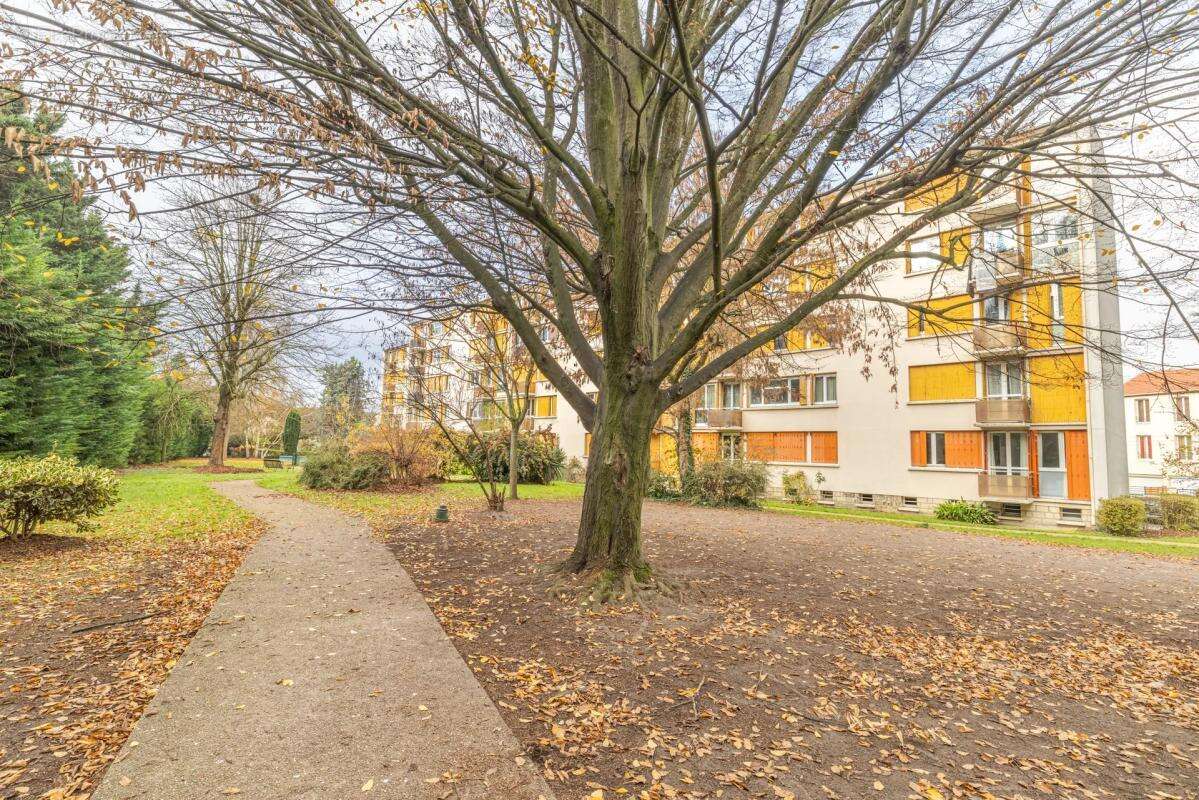 Appartement à LE BOURGET