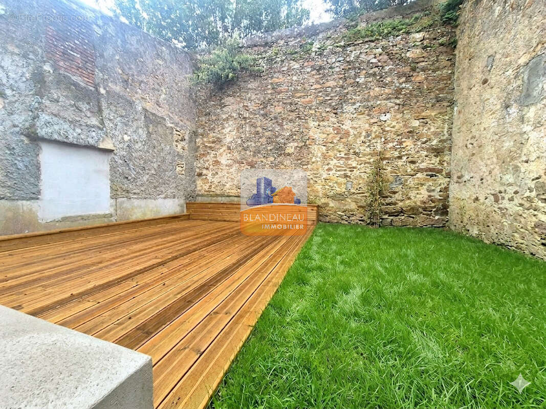 Maison à BOUGUENAIS