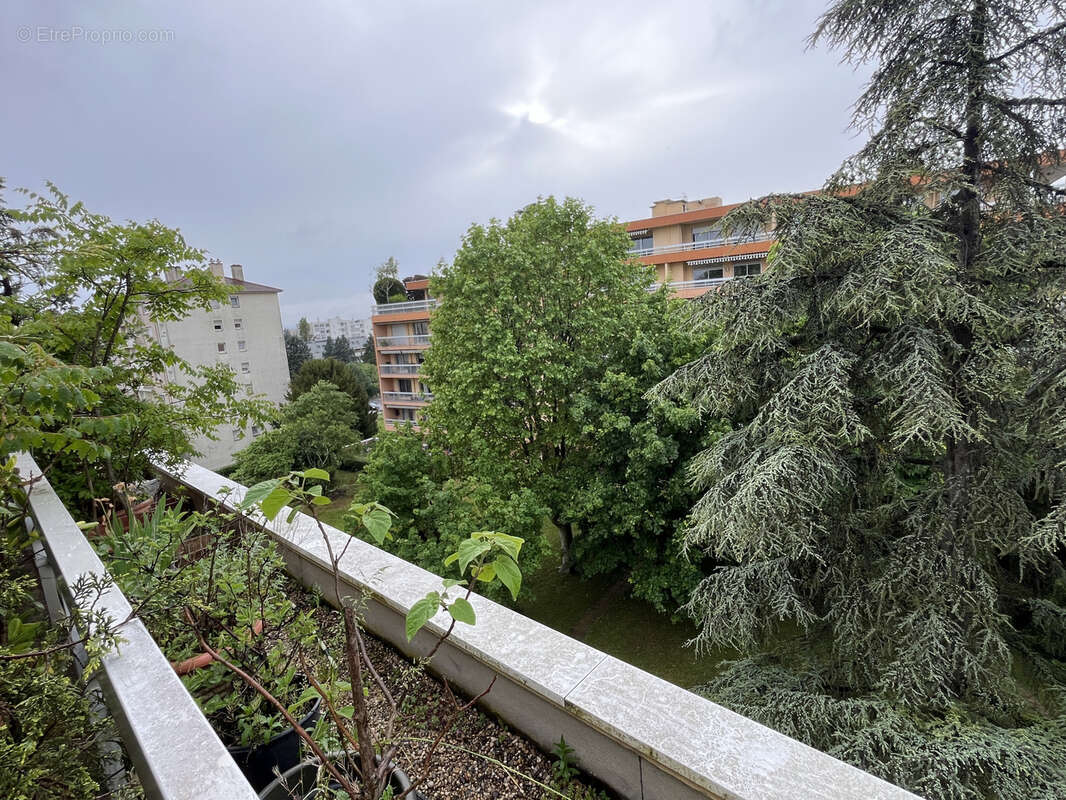 Appartement à CALUIRE-ET-CUIRE