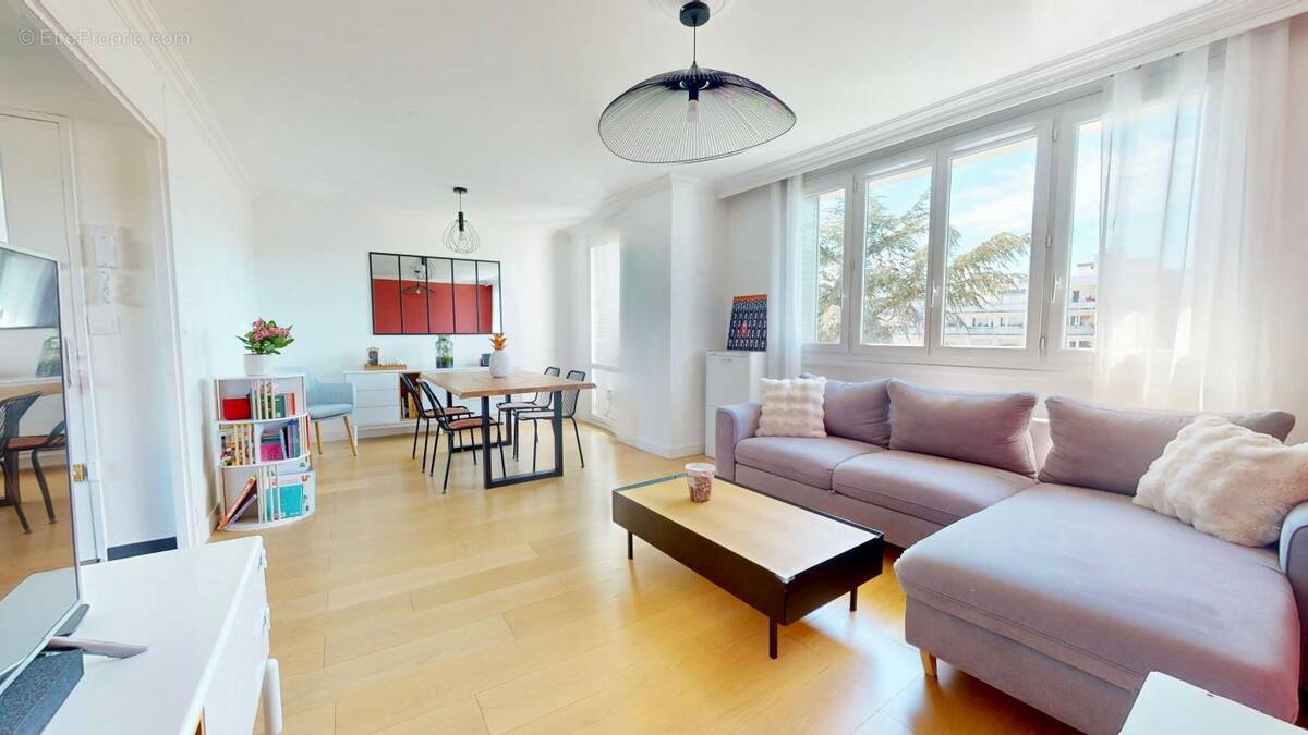 Appartement à LYON-5E