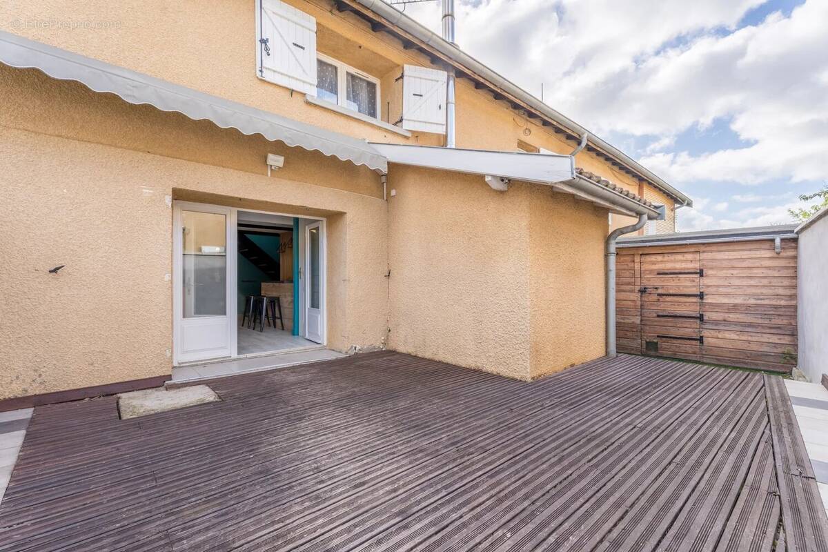 Appartement à CHAPONNAY