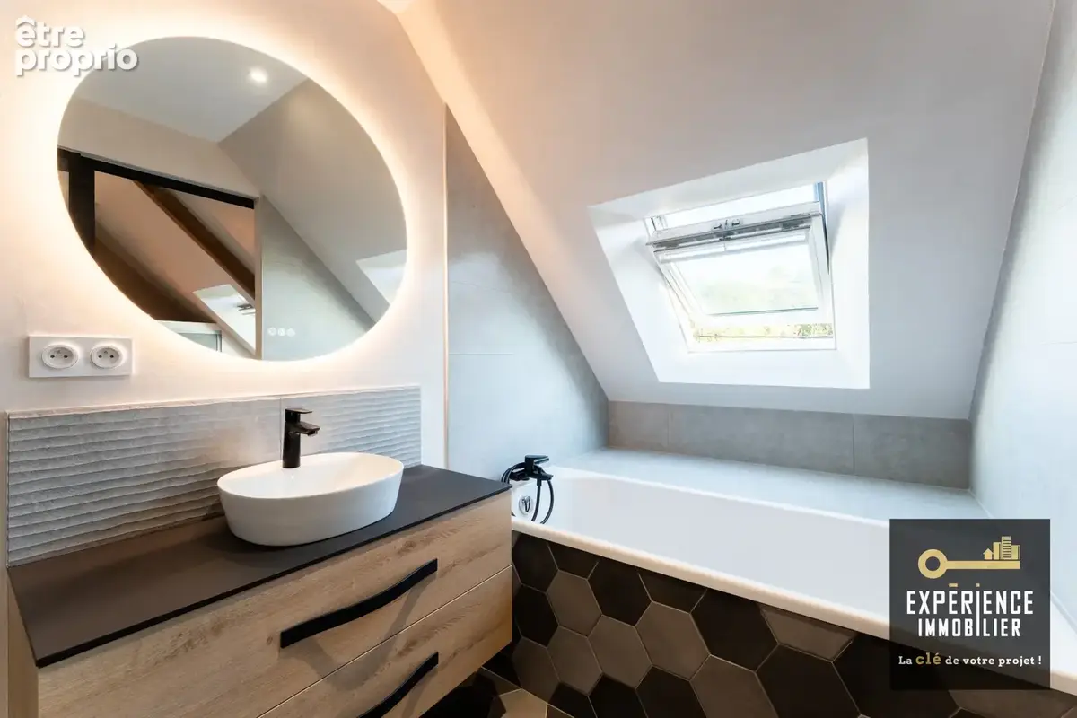 Jolie maison renovee et son jardin verdoyant - photo 14