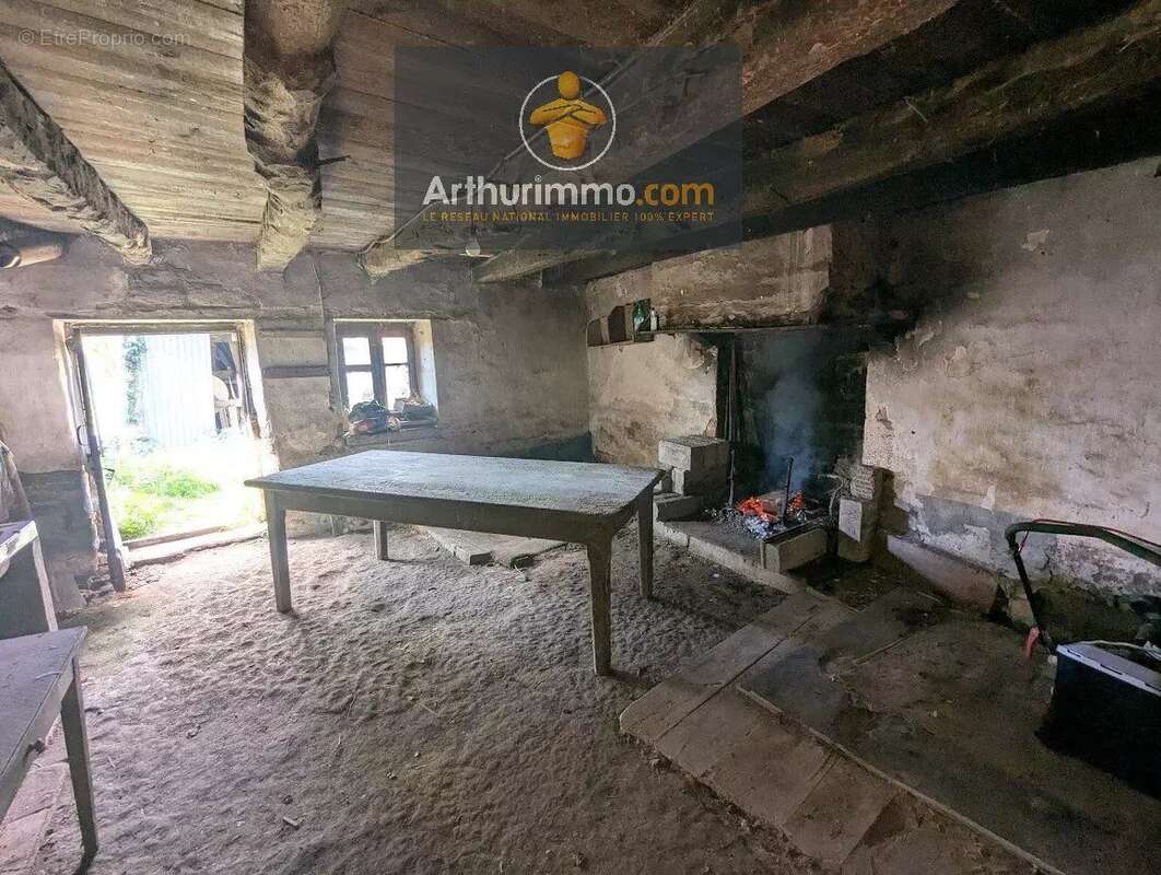 Maison à SAINT-SERVANT