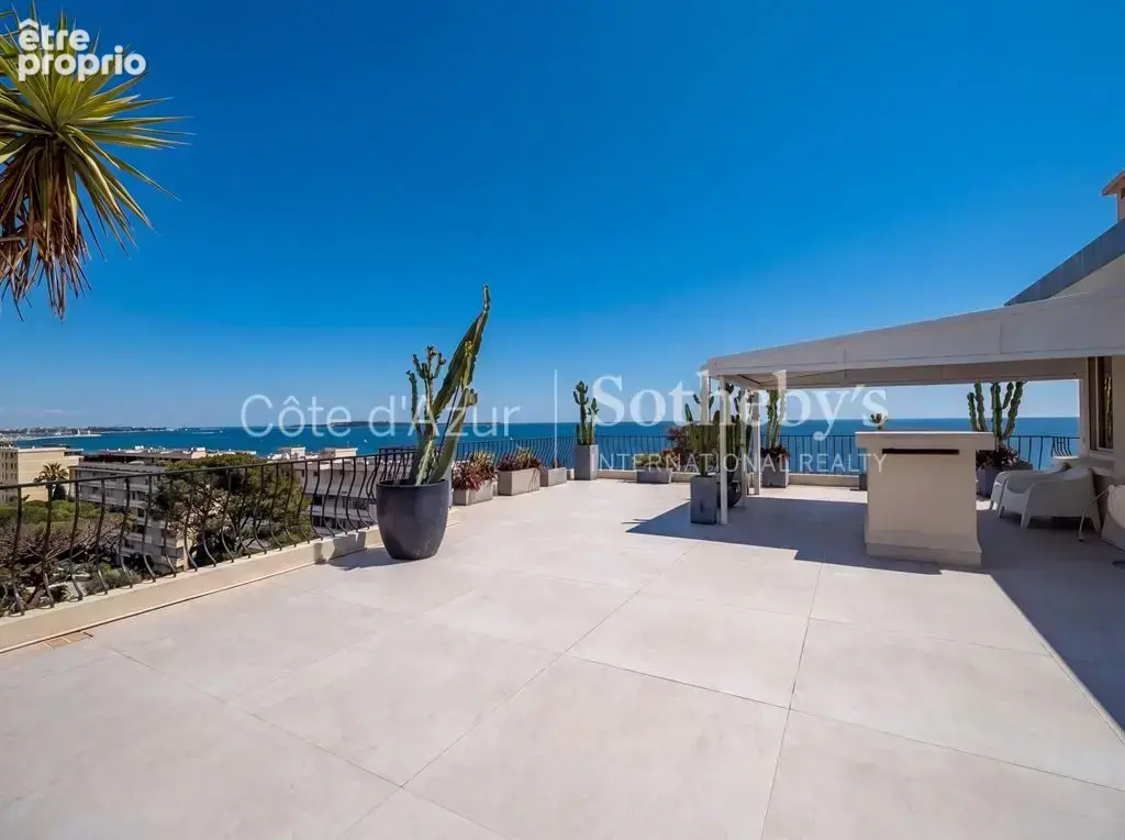 Penthouse avec terrasse de 206 m² et vue mer panoramique à Cannes Croix des Gardes - photo 3