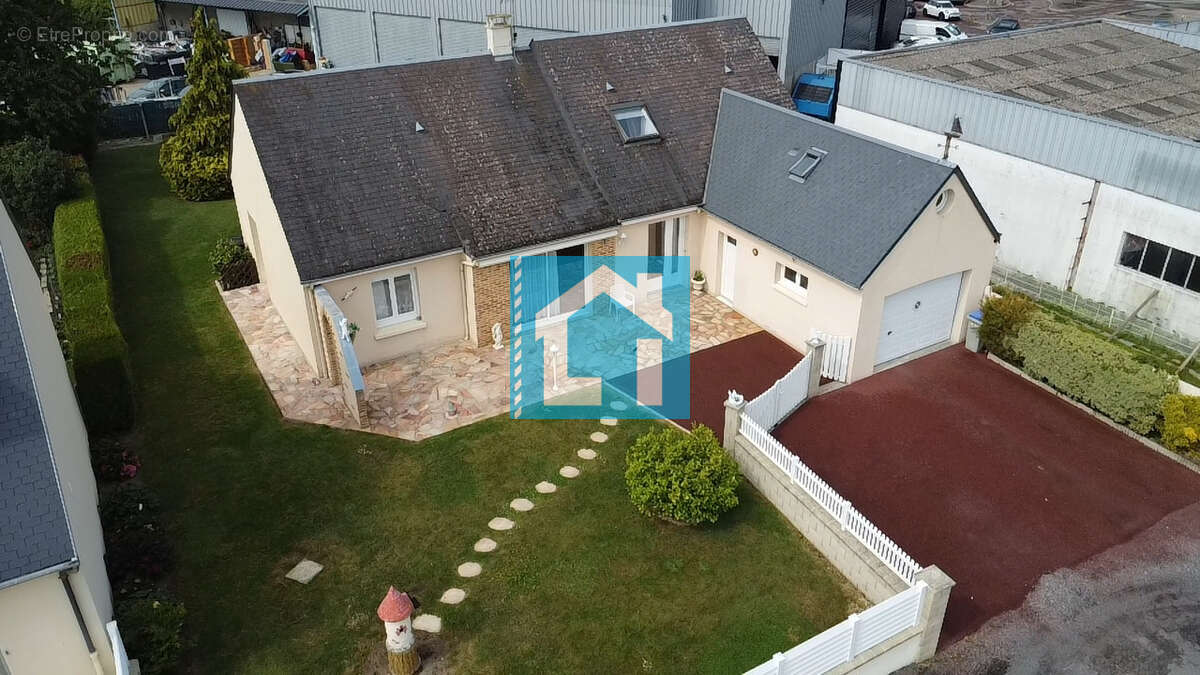Maison à SAINT-PAIR-SUR-MER