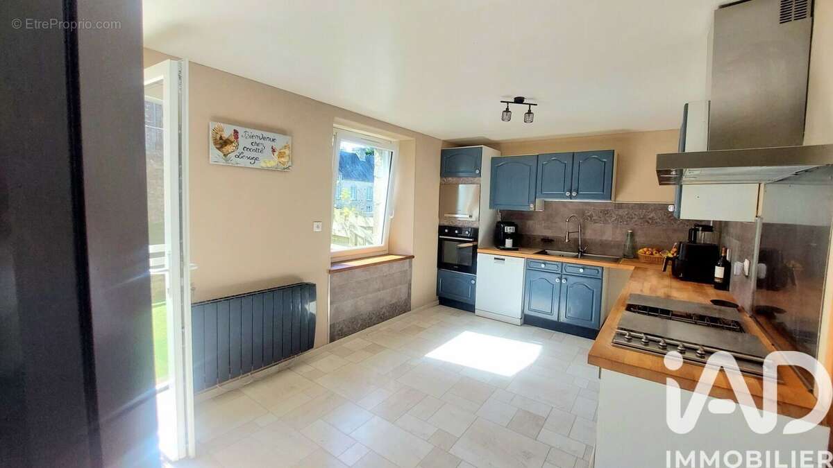 Maison 122 m² à Golleville  - photo 5