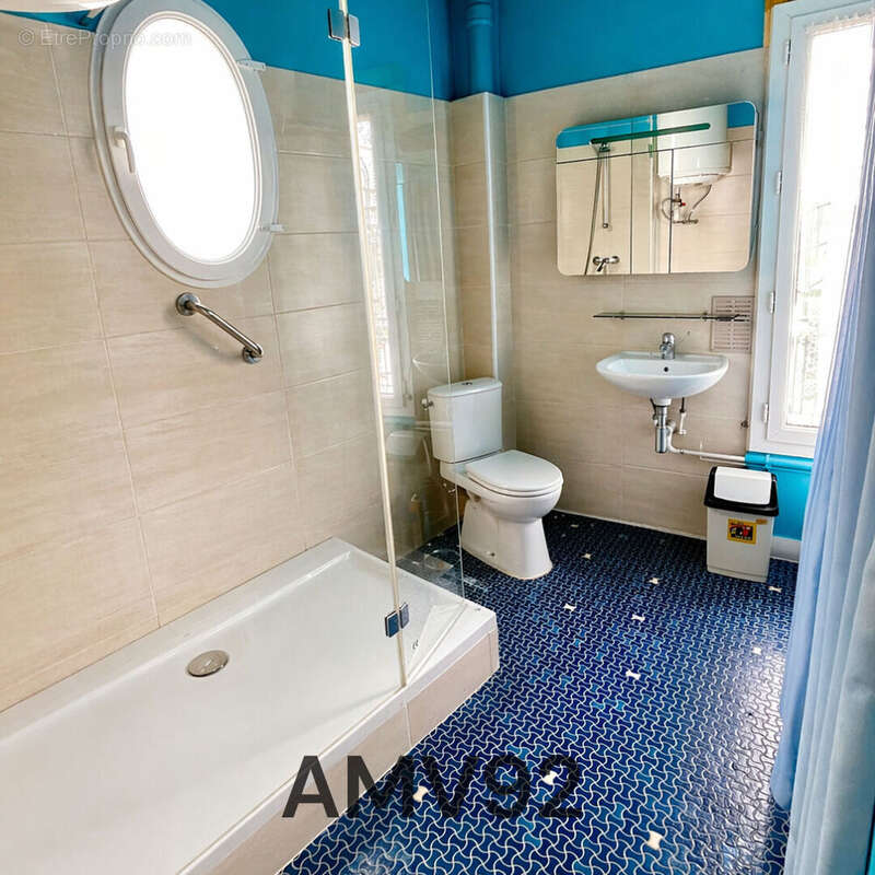 Appartement à LA GARENNE-COLOMBES