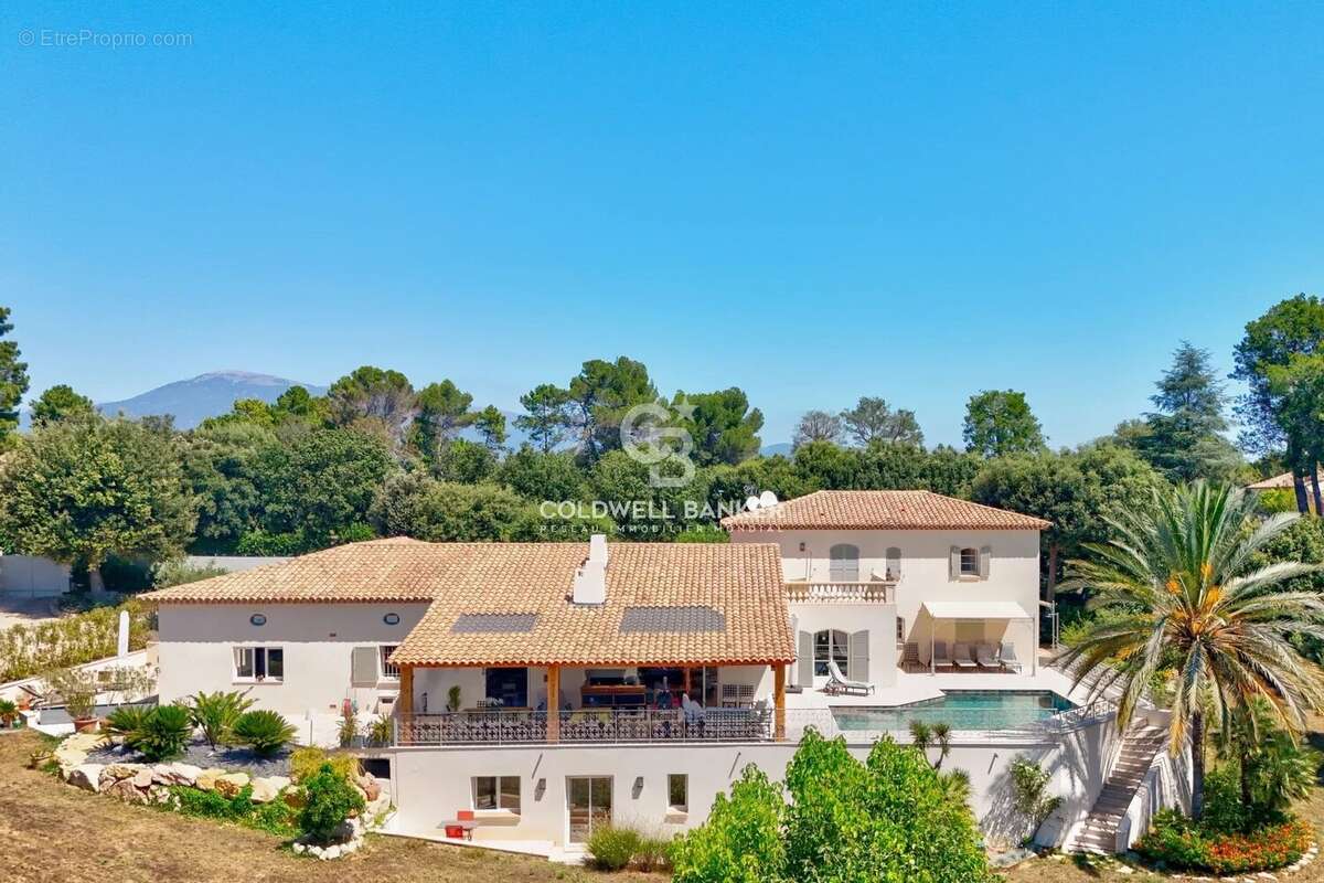 Maison à VALBONNE