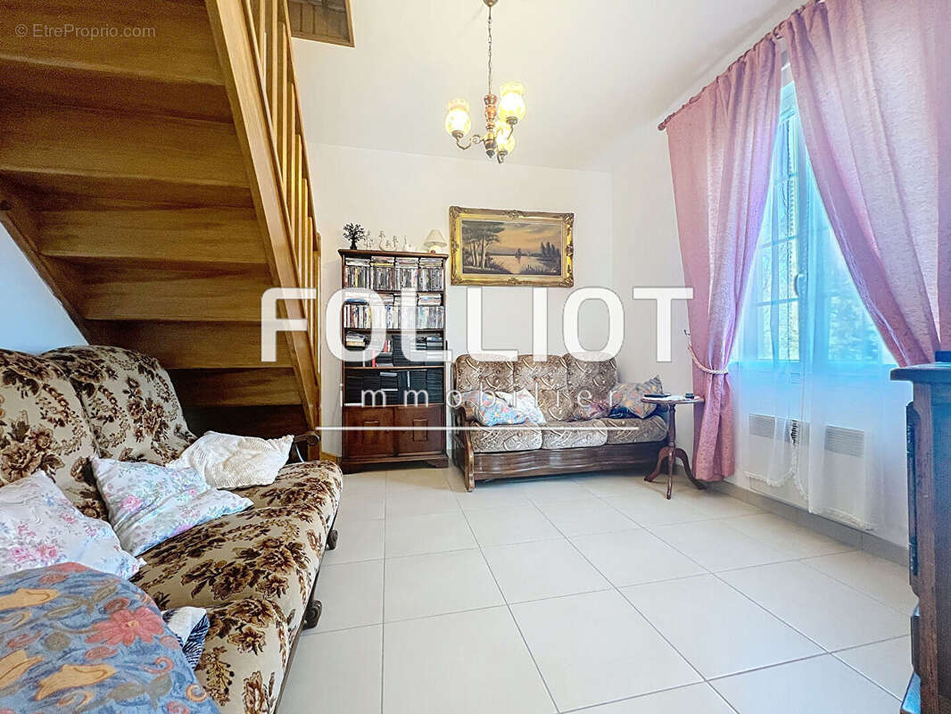 Maison à AMAYE-SUR-SEULLES