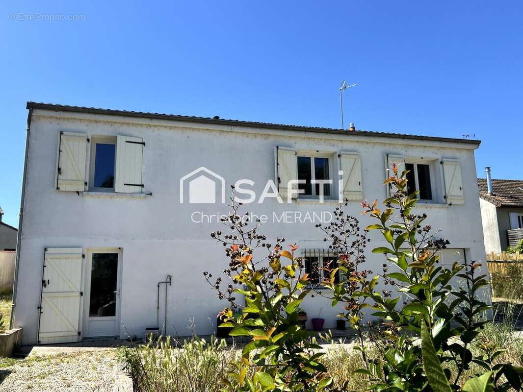 Photo 3 - Maison à DANGE-SAINT-ROMAIN