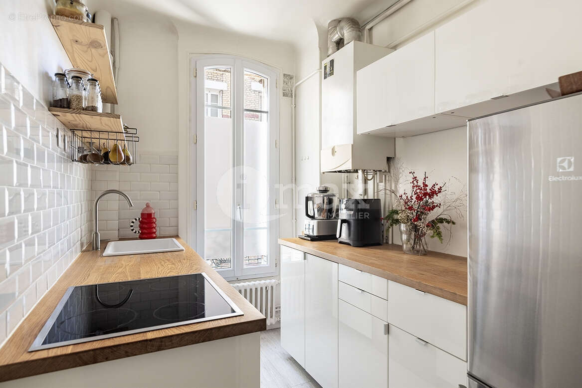 Appartement à COURBEVOIE