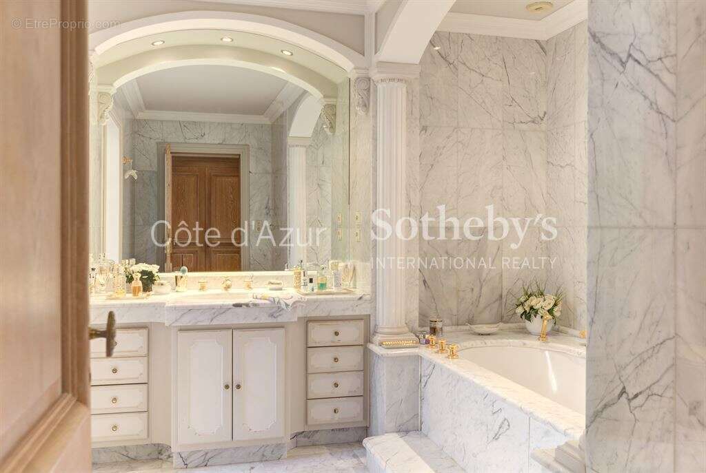 Maison à AURIBEAU-SUR-SIAGNE