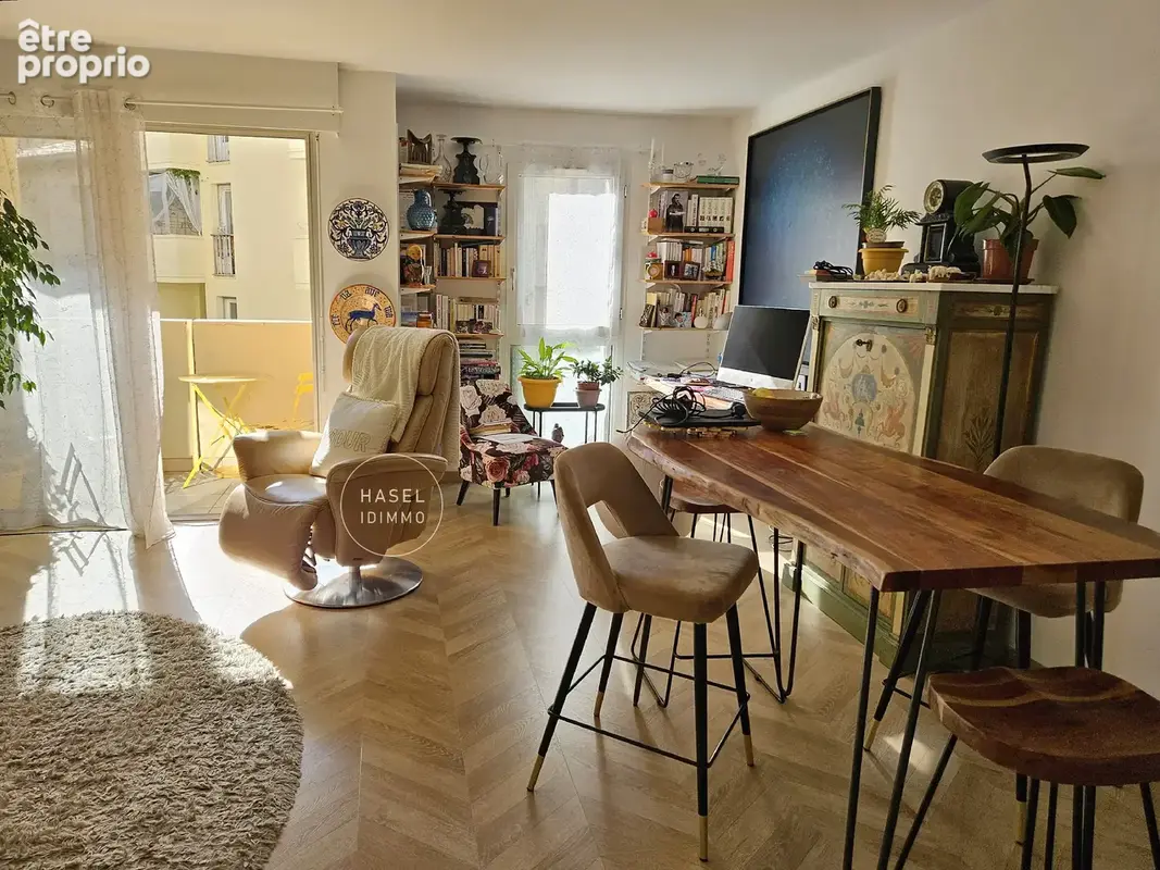 Sète centre ville, beau T2 de 51 m2 entièrement refait, avec balcon et loggia fermée - photo 1