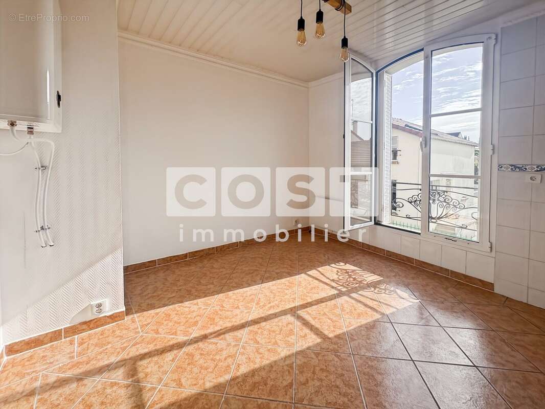 Appartement à COLOMBES