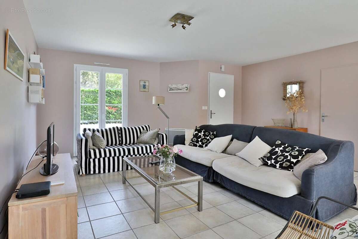 Maison à PARENTIS-EN-BORN