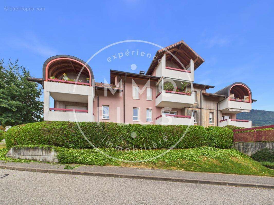 Vente - Appartement - 3 pièces + cuisine - 66,18 m² - 390 000 € - photo 5