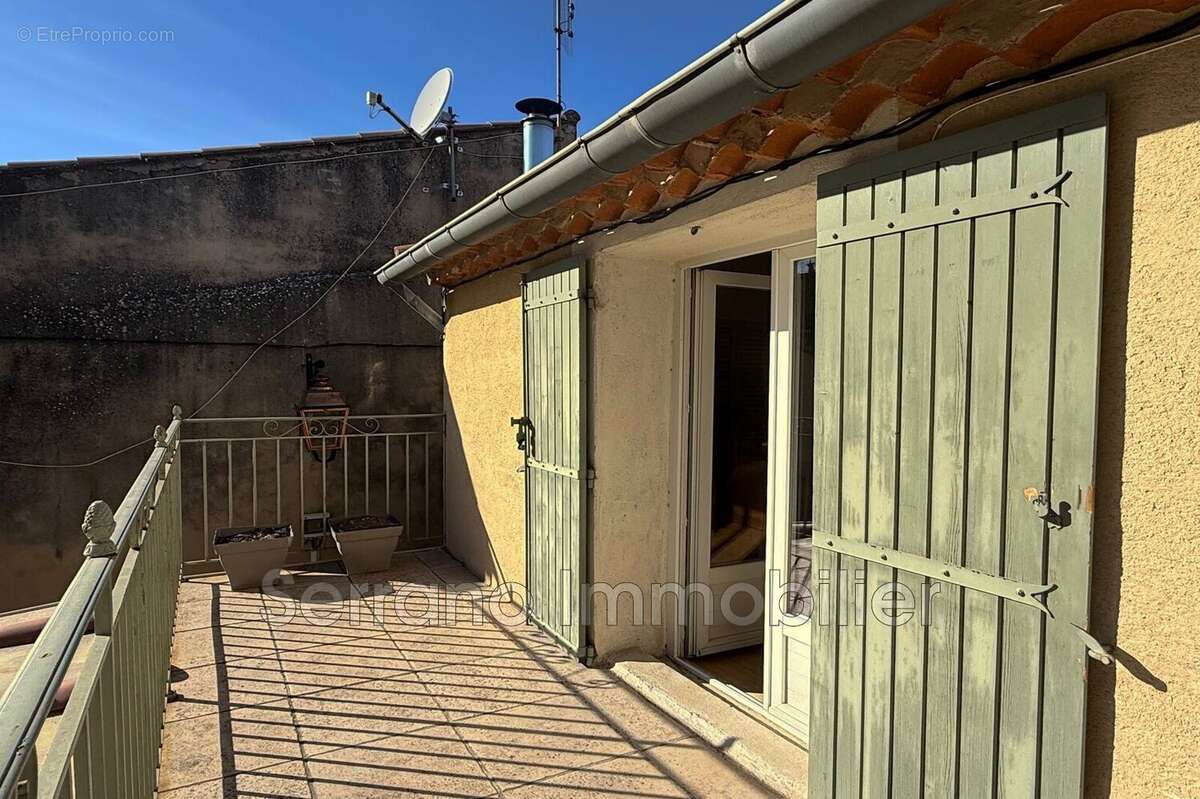 Maison 68 m² à Eyragues  - photo 3