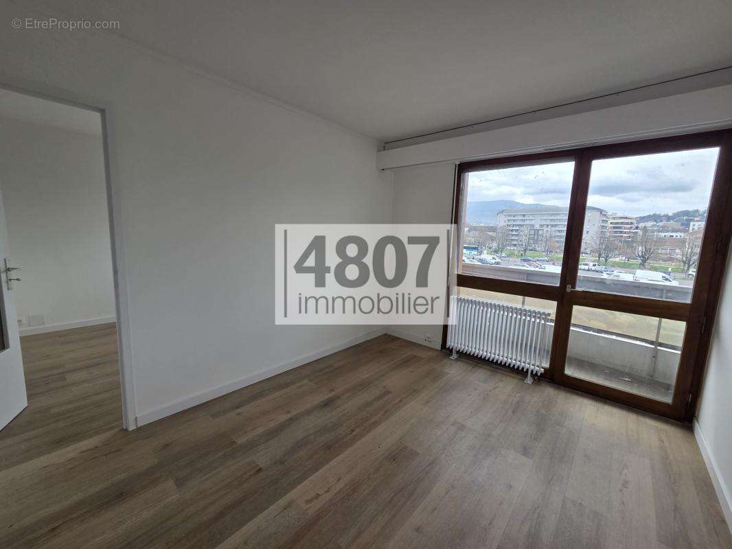 Commerce à ANNEMASSE