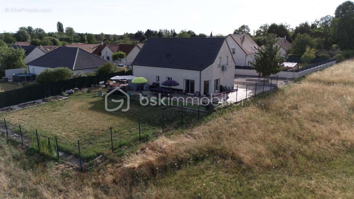 Maison 130 m² à Drambon  - photo 15