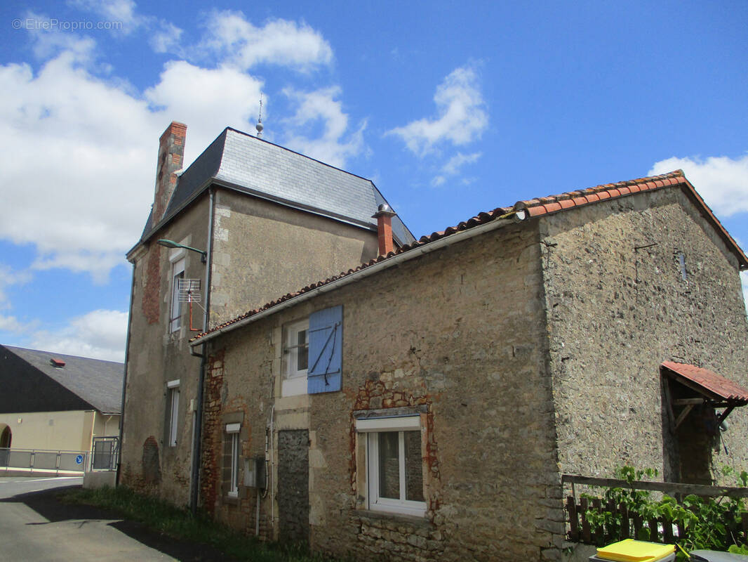 Maison à CHATEAU-GARNIER