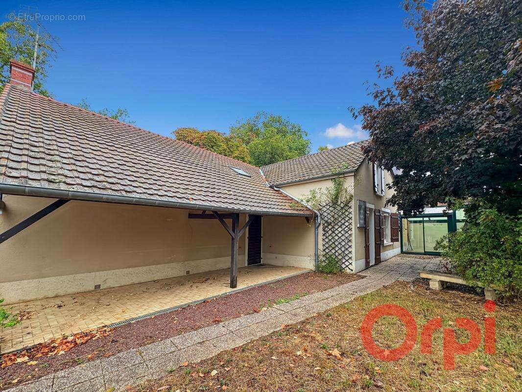 Maison à GERMIGNY-L'EXEMPT