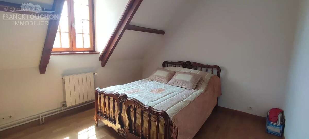 Maison à PERS-EN-GATINAIS