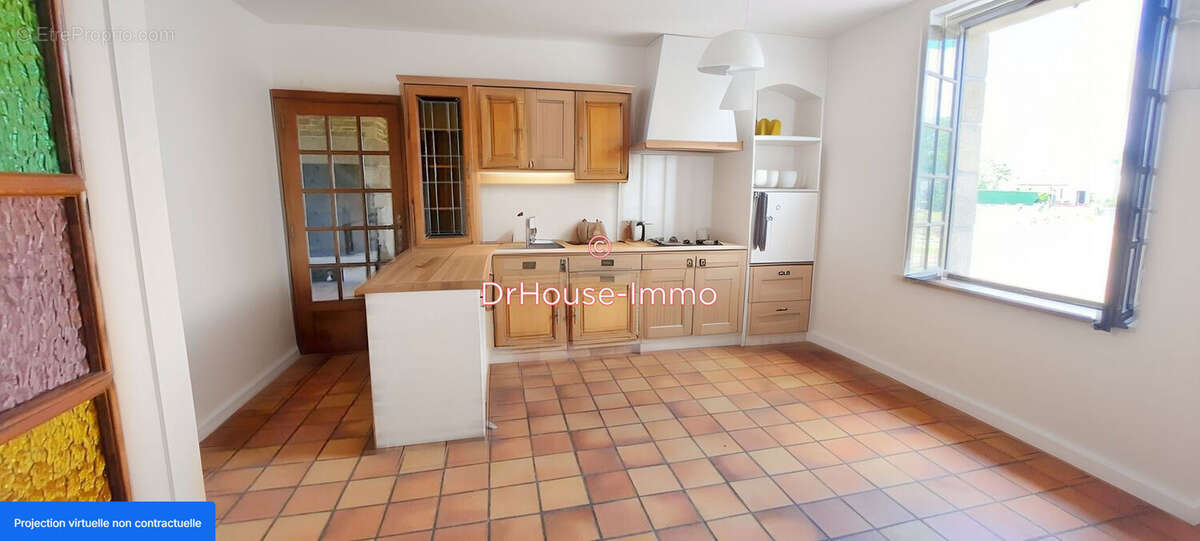 Maison à SAINT-HILAIRE-DU-HARCOUET