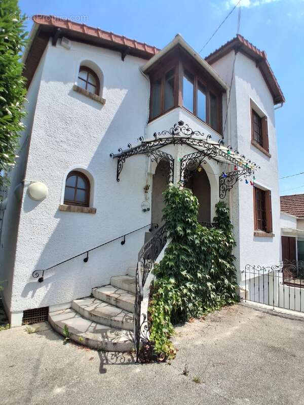 Maison à YERRES