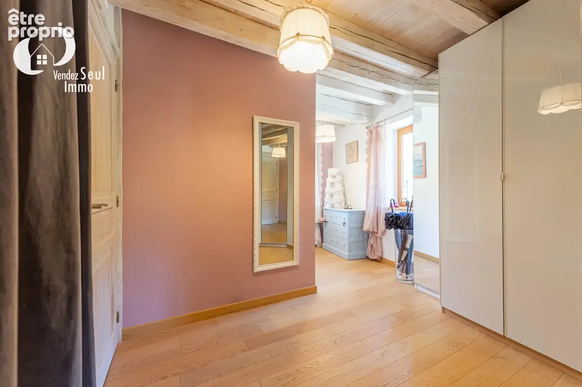Maison individuelle avec vue dégagée sur les montagnes environnantes. - photo 11