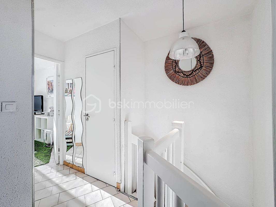 EXCLUSIVITÉ *** Magnifique T3 en dernier étage à PALAVAS *** - photo 12