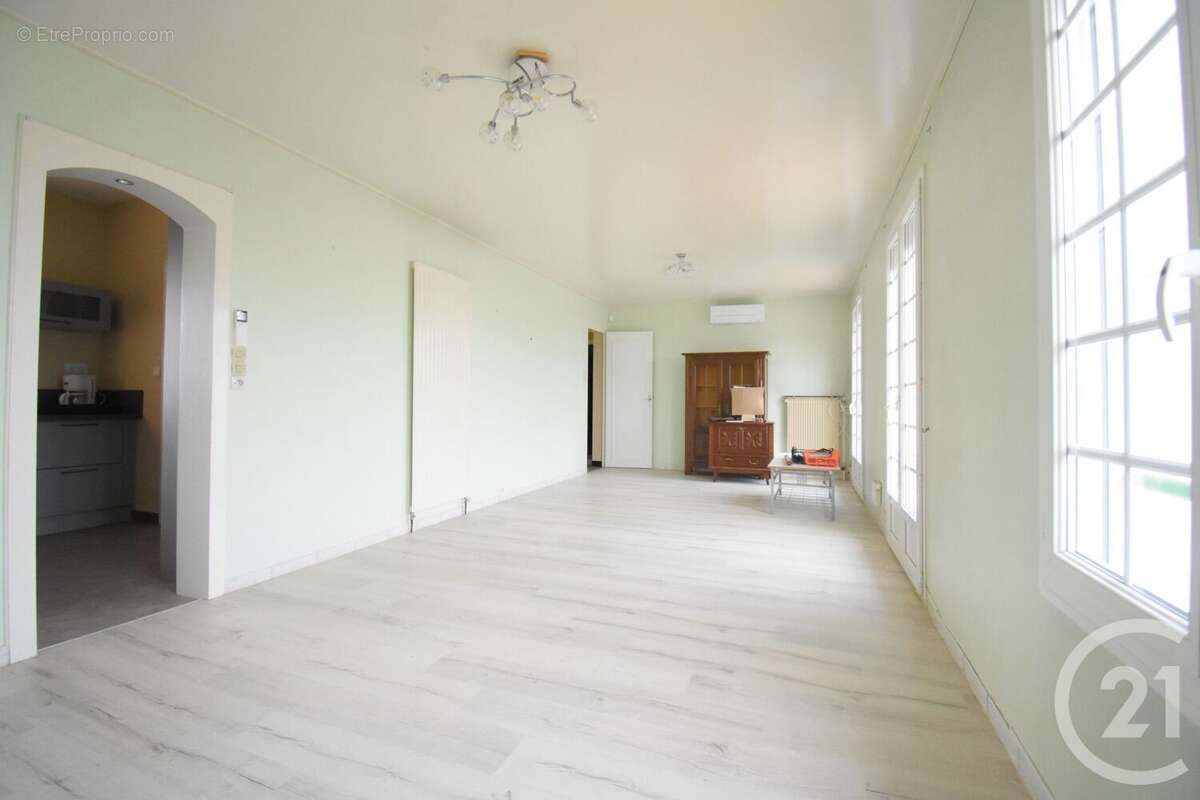 Maison à SAINT-GERMAIN-DES-FOSSES