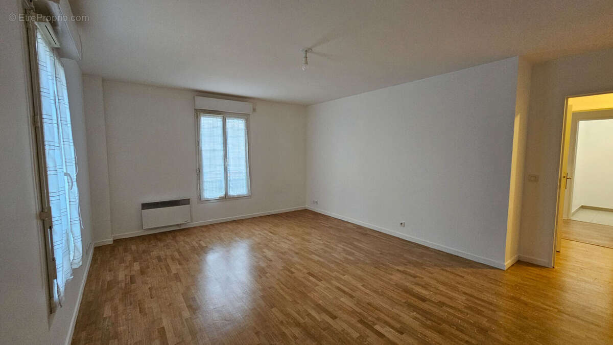 Appartement à HOUILLES