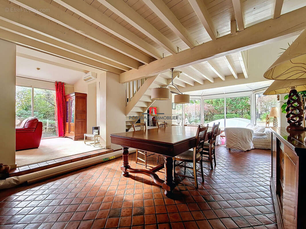 Maison à SAINT-ROMAIN-LA-VIRVEE