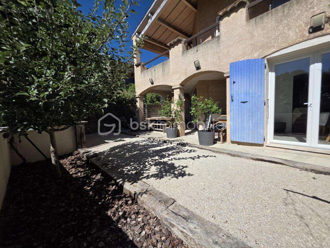 Appartement à PARADOU