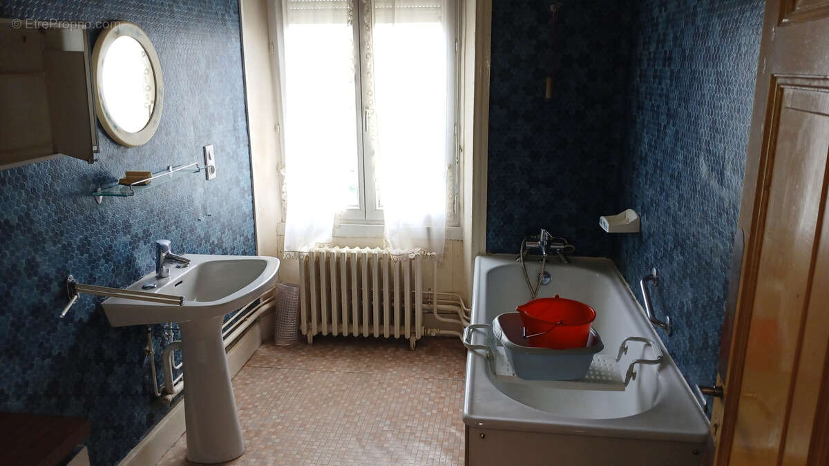 Maison à MAURIAC