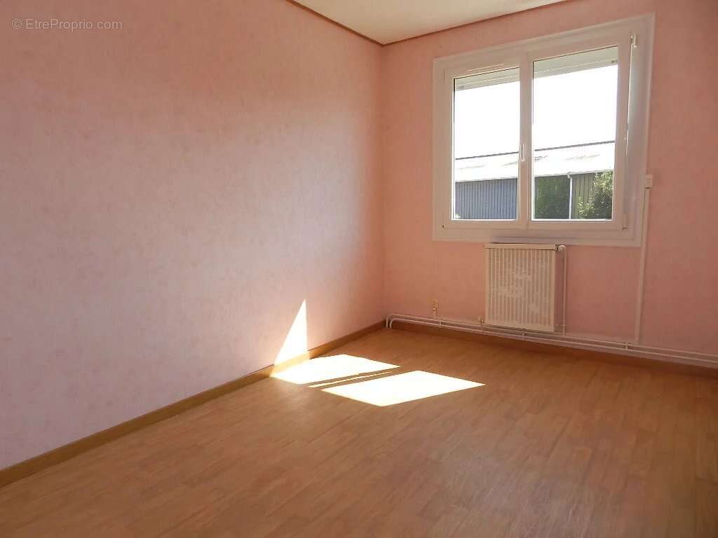 Maison à SAINT-PIERRE-SUR-DIVES