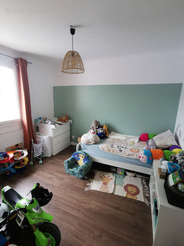 Maison à SAINT-HILAIRE-DE-CHALEONS