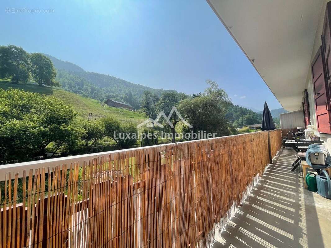 Appartement à SERRAVAL