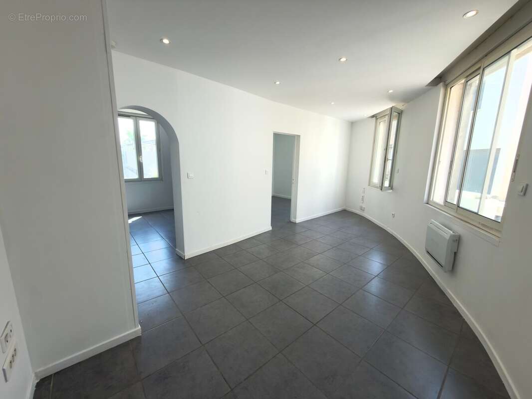 Appartement 38 m² à Fos-Sur-Mer  - photo 2