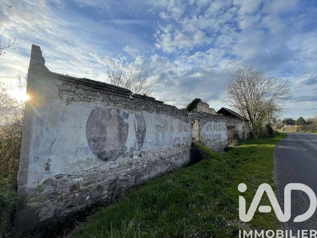 Photo 1 - Terrain à SAINT-PRIX
