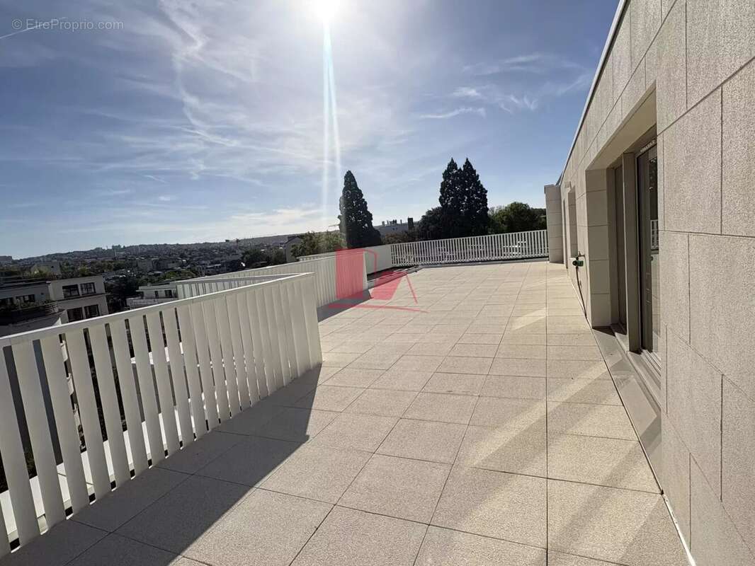 Appartement à ISSY-LES-MOULINEAUX