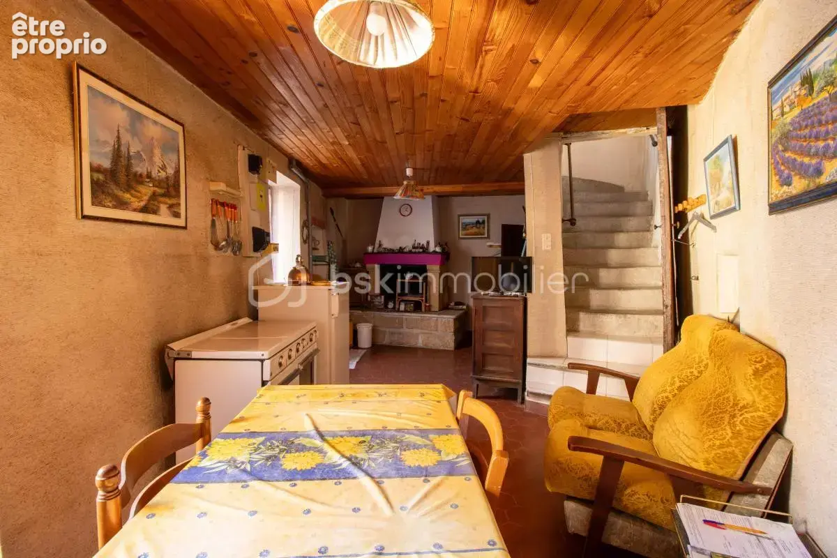 Maison de village sur 3 niveaux - photo 7