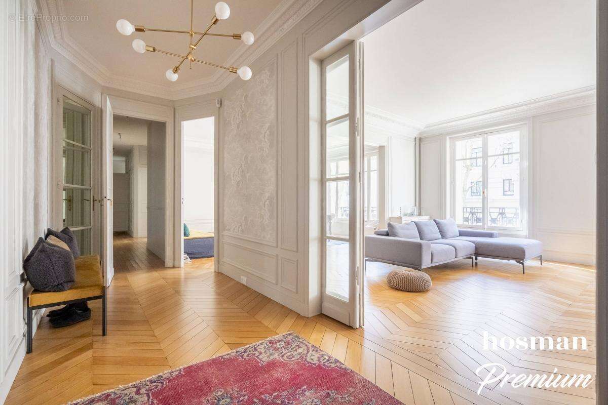Appartement à NEUILLY-SUR-SEINE