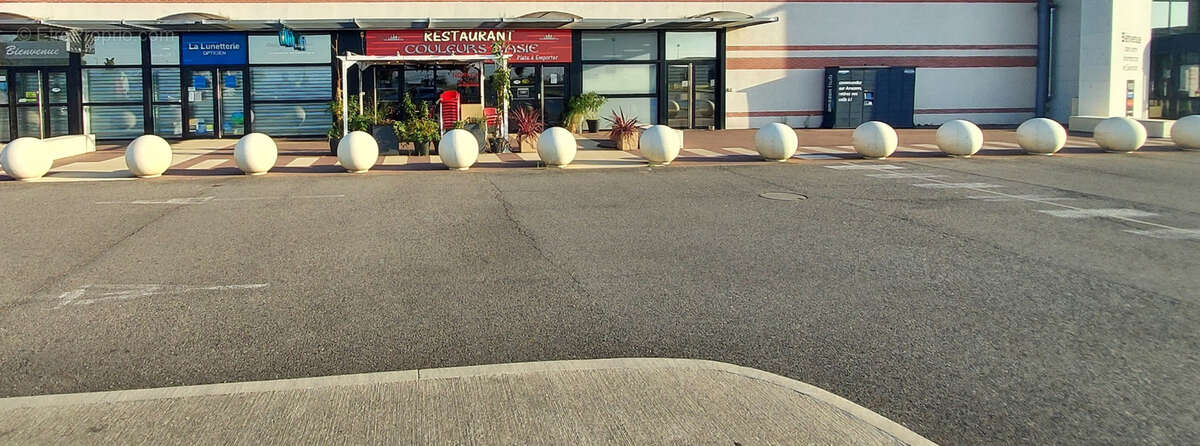 Commerce à SAVERDUN