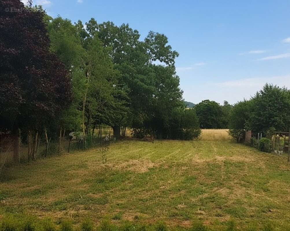 Terrain à RESSONS-SUR-MATZ